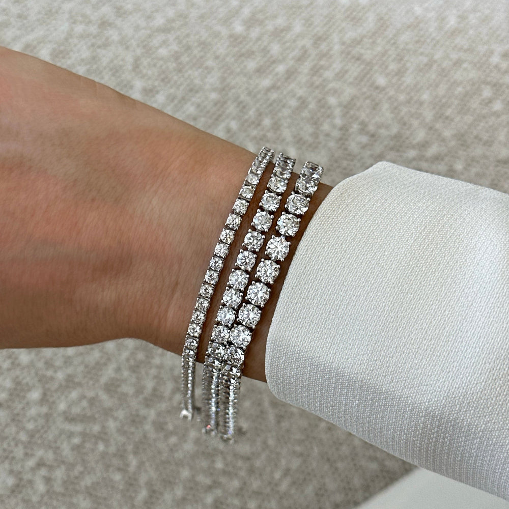 
                  
                    Classic Round Diamond Tennis Bracelet
                  
                